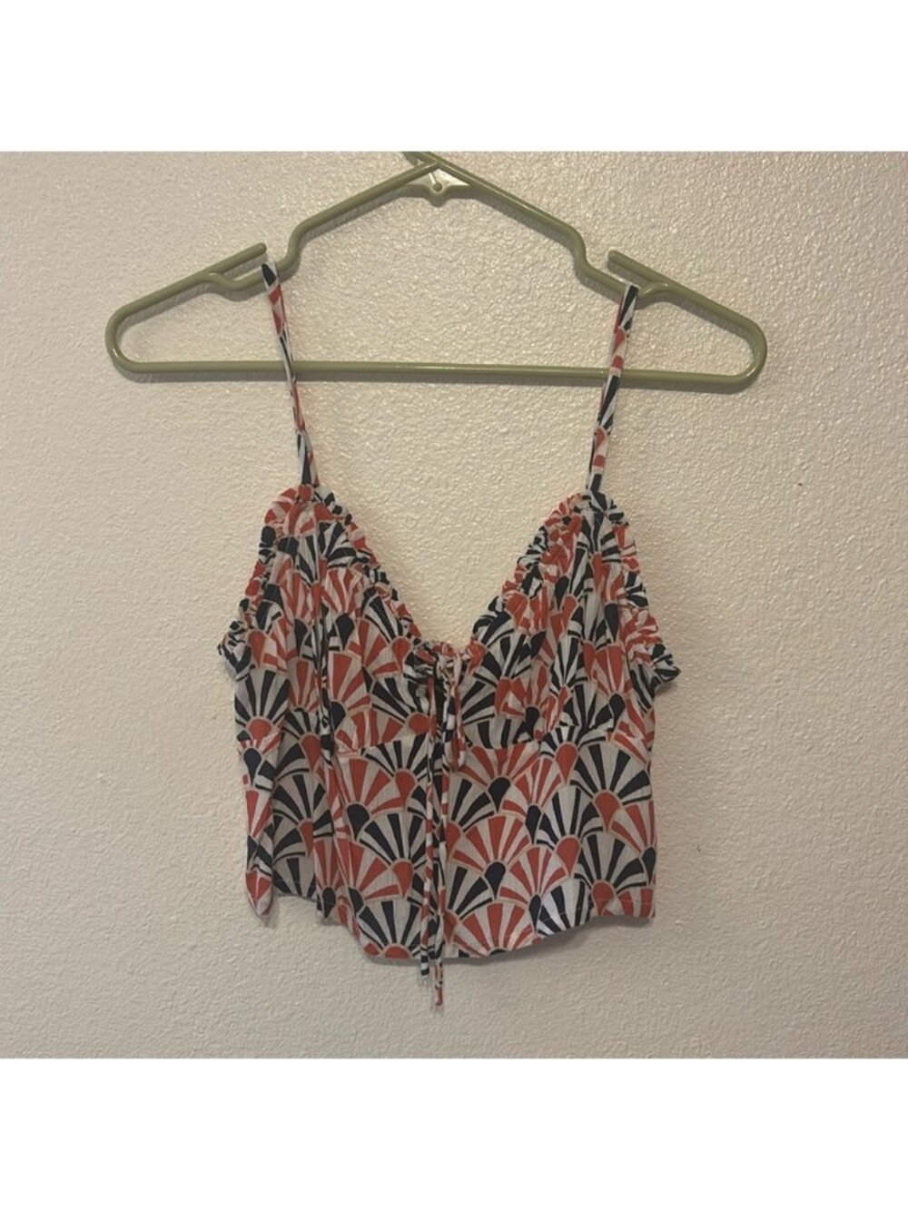crop‎ top